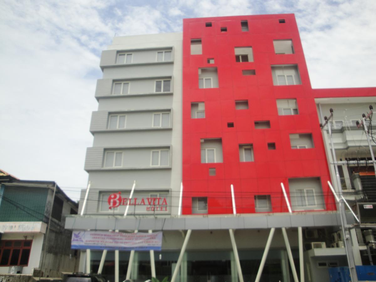 Bella Vita Hotel Kupang  Exterior photo